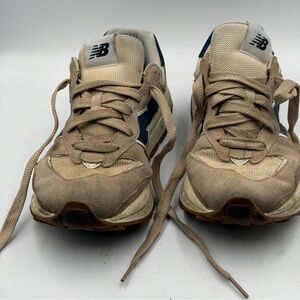 New Balance 57/40 Tan & Navy Sneakers | Men’s Size 9 👟